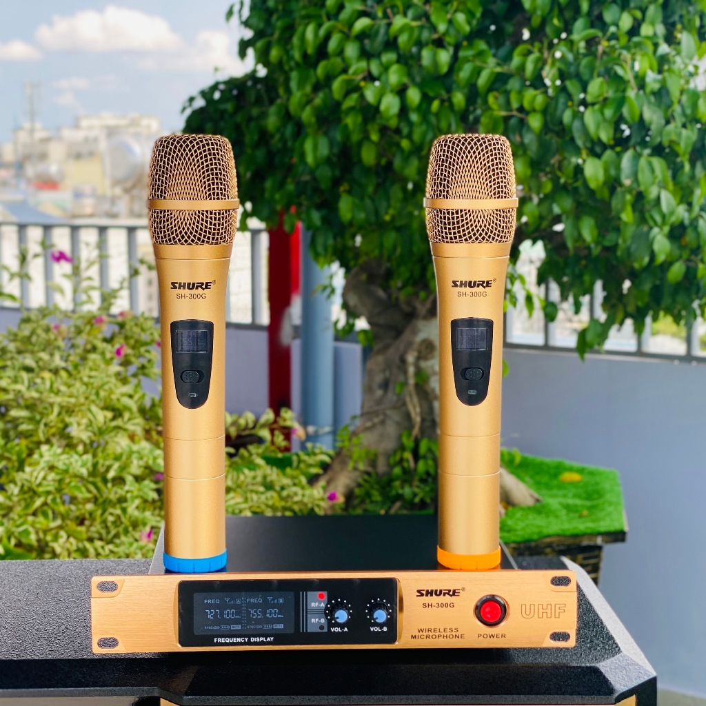 Bộ 2 micro karaoke không dây SH 300G cao cấp, cho karaoke gia đình dễ lắp đặt và dễ sử dụng