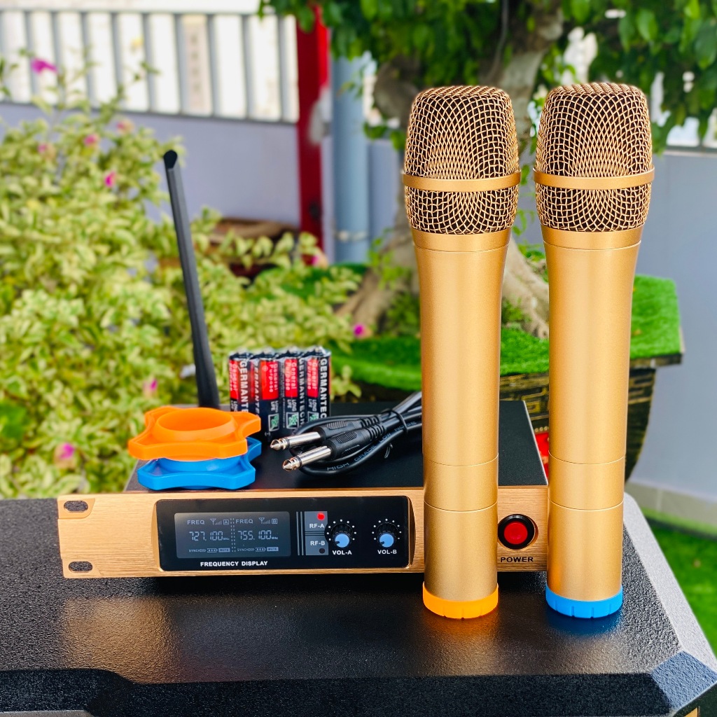 Bộ 2 micro karaoke không dây SH 300G cao cấp, cho karaoke gia đình dễ lắp đặt và dễ sử dụng