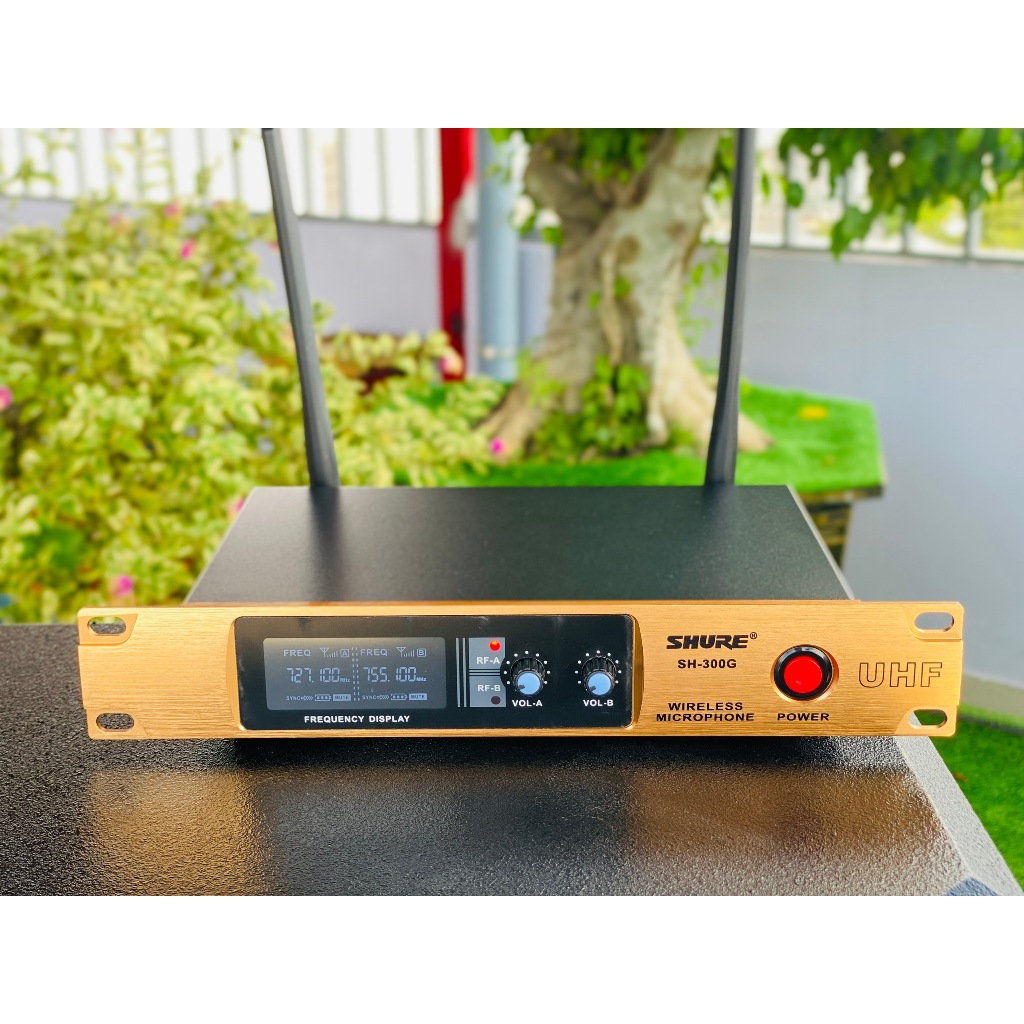 Bộ 2 micro karaoke không dây SH 300G cao cấp, cho karaoke gia đình dễ lắp đặt và dễ sử dụng