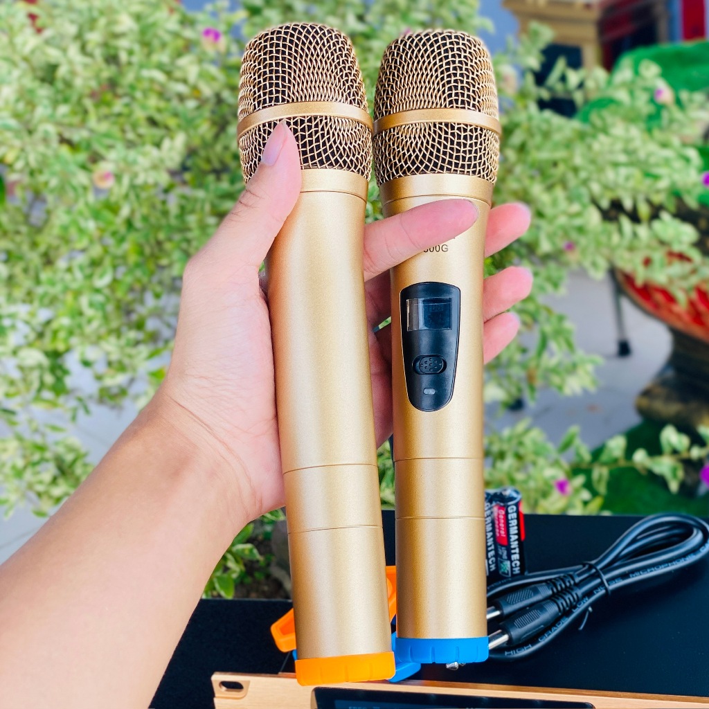 Bộ 2 micro karaoke không dây SH 300G cao cấp, cho karaoke gia đình dễ lắp đặt và dễ sử dụng