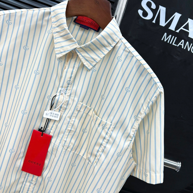 Áo SơMi Kẻ Nam Nữ Ngắn Tay G.C Be Hoạ Tiết Kẻ Sọc Xanh Logo Chữ Monogram Siêu Cấp Cho Các Boy Phố Đi Chơi đám Cưới