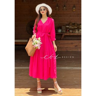 Đầm nút bọc cổ V kèm belt Cói Design