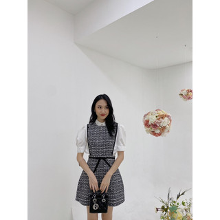 Set áo sơ mi yếm dạ hoạ tiết đen 262