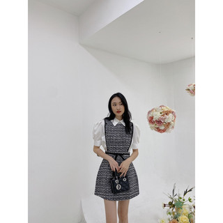 Set áo sơ mi yếm dạ hoạ tiết đen 262