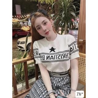 Set áo cộc tay và chân váy