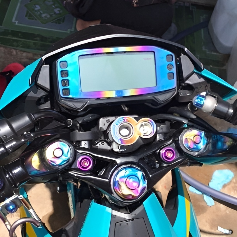 Viền đồng hồ Satri Raider, Tem titan dán đồng hồ Raider Satria