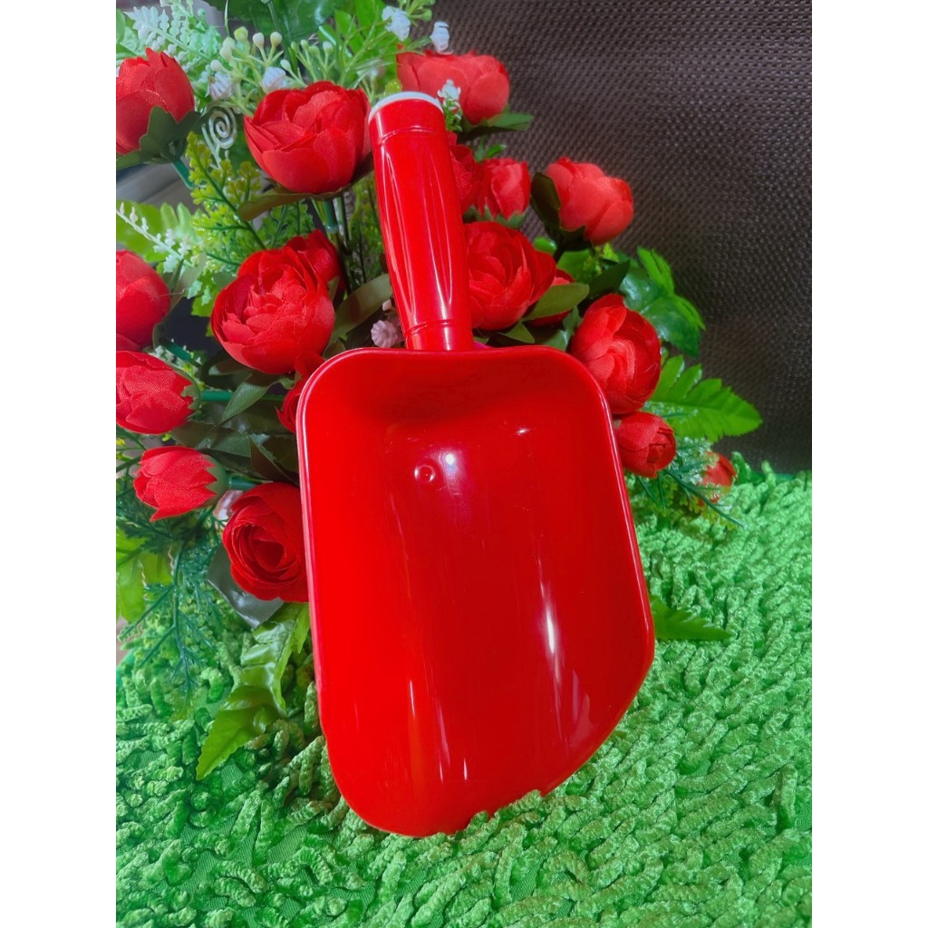 Đồ xúc đá, xúc gạo bằng nhựa kích thước nhỏ, trung, lớn, có cán cầm chắc chắn và vệ sinh, thương hiệu Châu Hưng