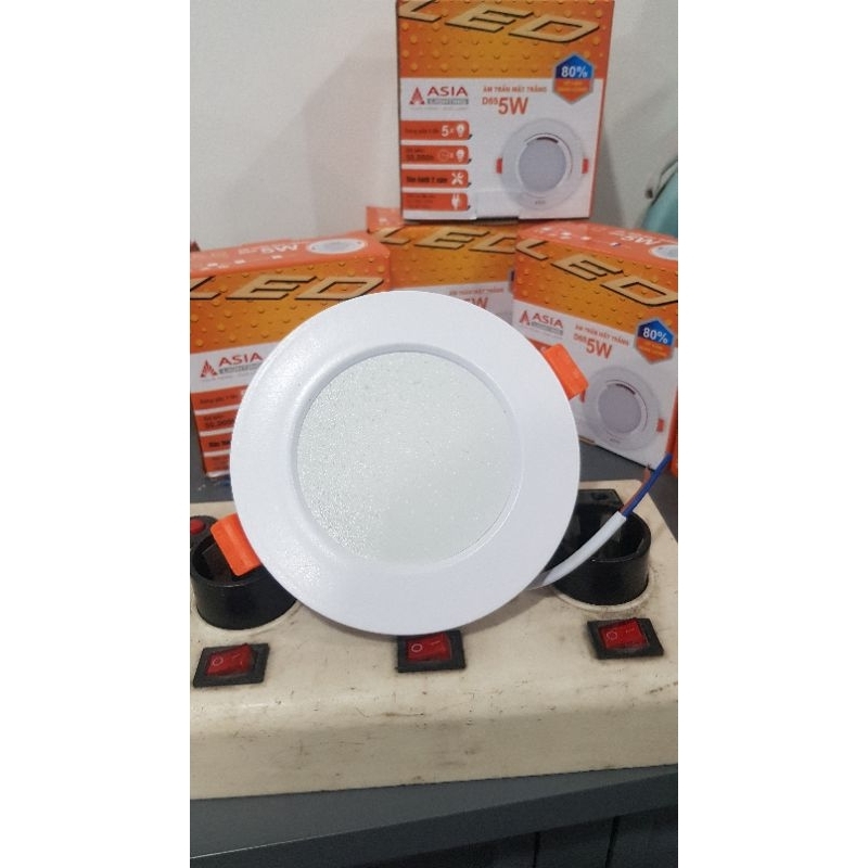 Đèn  LED âm trần Rạng Đông 76/3w
