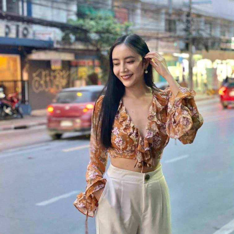 Áo Maybi croptop ôm voan in phối bèo