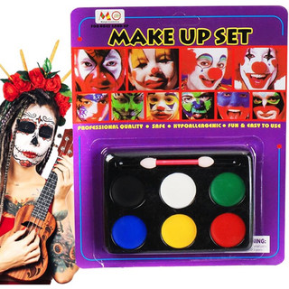 Set make up hoá trang Halloween.