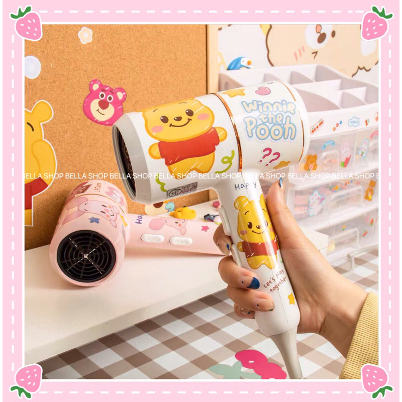 Máy Sấy Tóc Màu Hồng Mini Tiện Dụng  Hoạ Tiết Gấu Dâu Siêu Dễ Thương