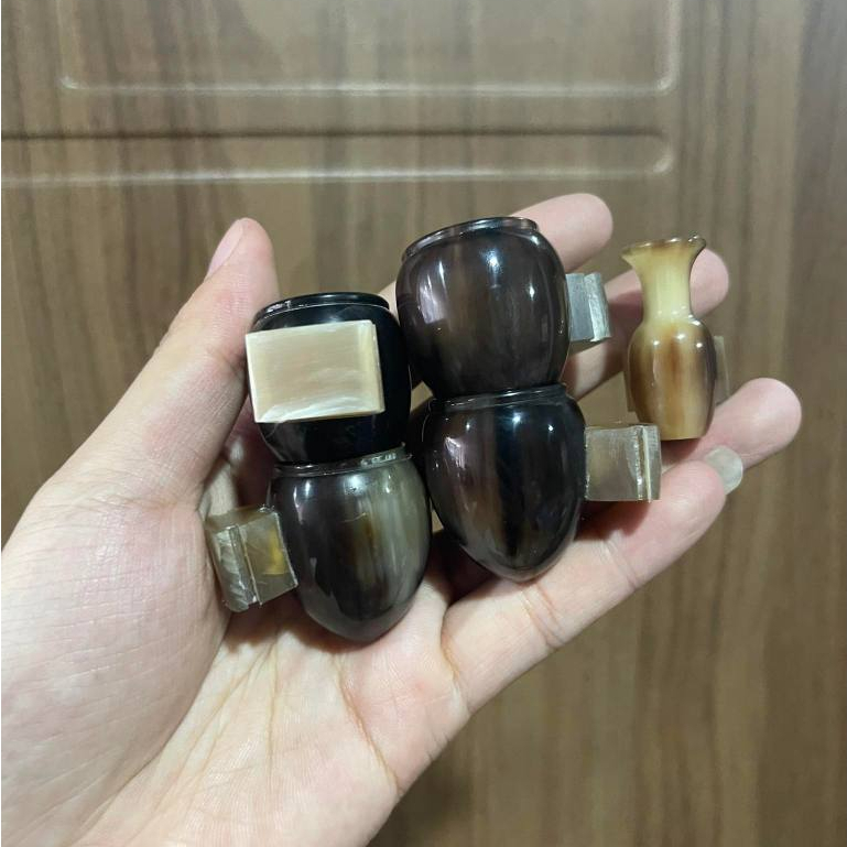 Cóng sứ chim khuyên , hút mật Hàng Sừng nguyên chất dành cho lồng Khuyên