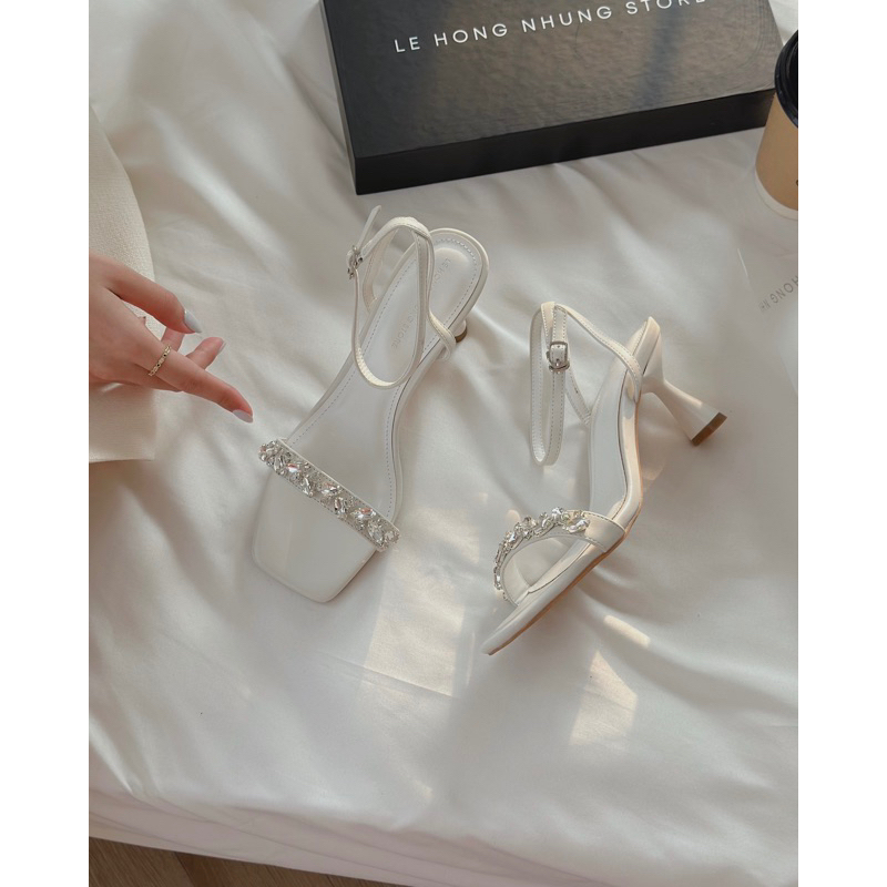 SD_A0_0250 xăng đan dây đá