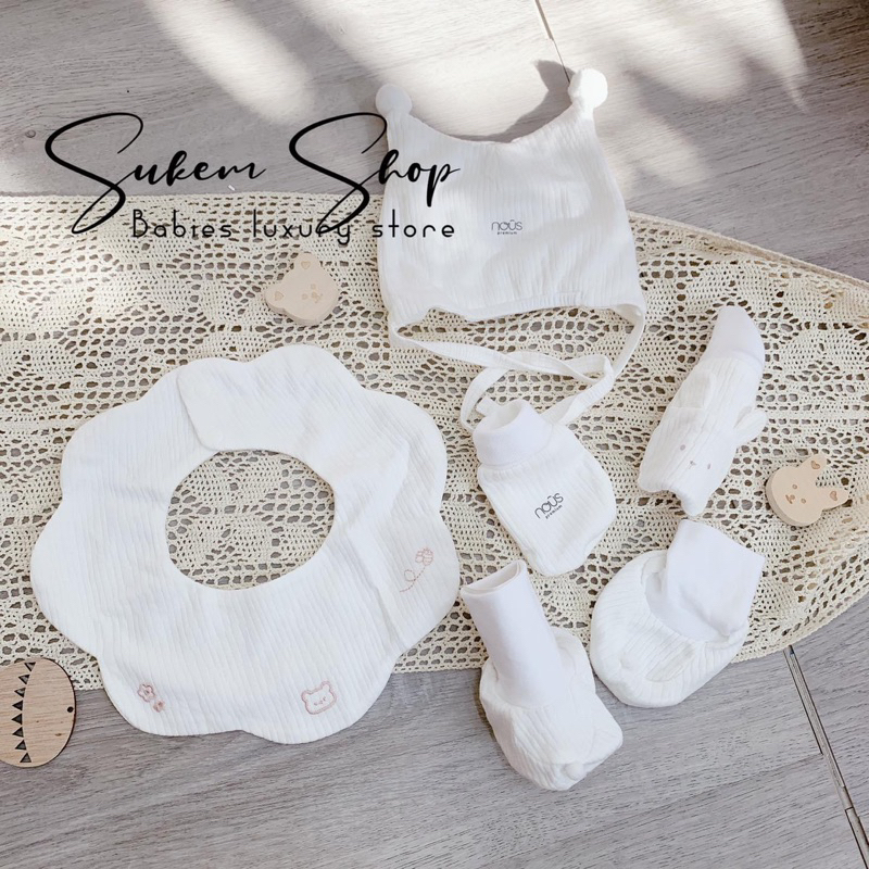 Sét phụ kiện sơ sinh: mũ, bao tay, bao chân