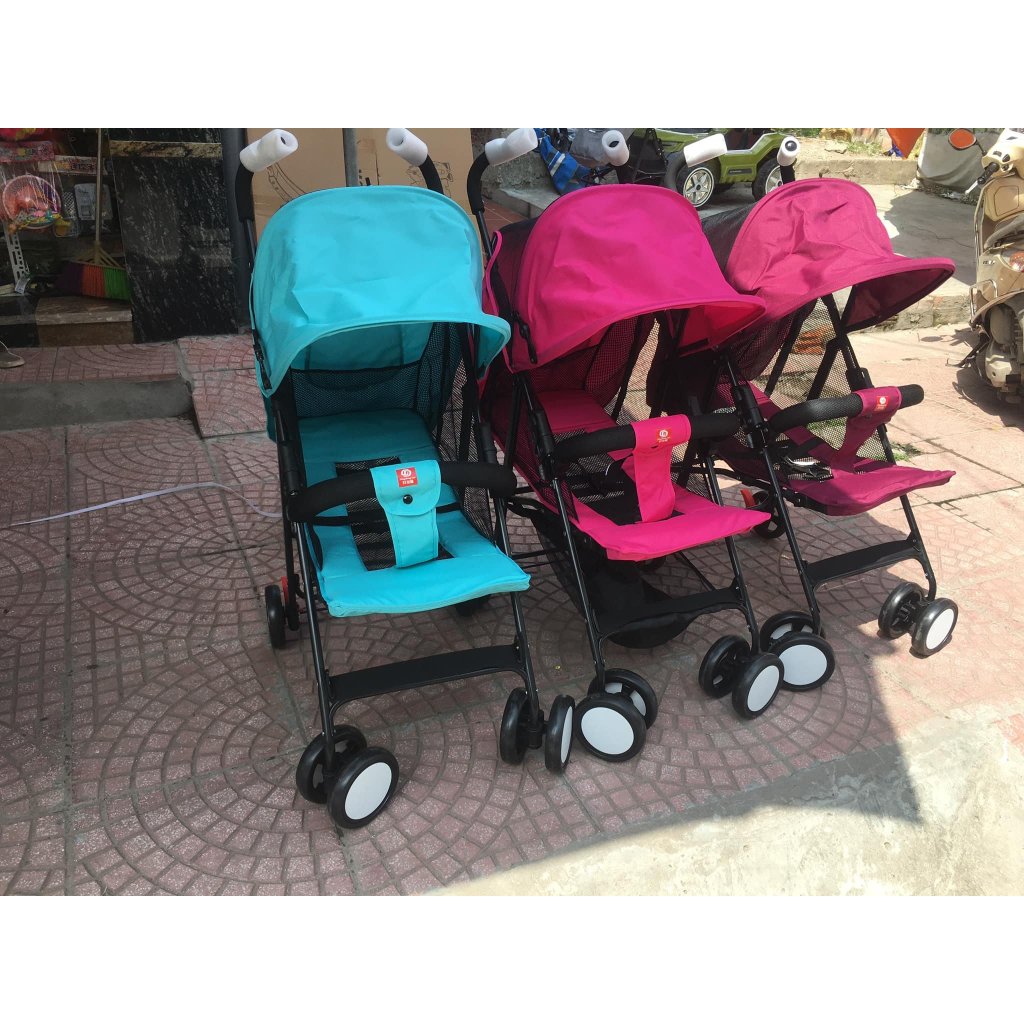 Xe đẩy sơ sinh gấp gọn 3 tư thế nằm ,nằm ngả và ngồi cho bé.