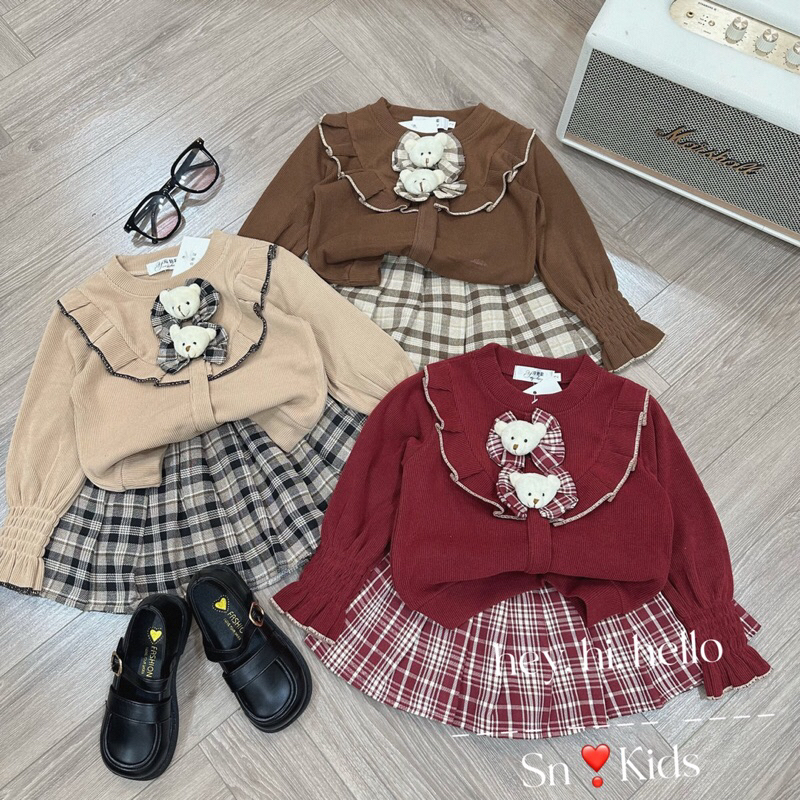 SET VÁY LEN NHUNG KÈM GẤU CHO BÉ 🎁 MUa 1 TẶNG 1 🎁 SET ÁO TIỂU THƯ CHẤT LEN NHUNG KÈM CHÂN VÁY KẺ DẬP LI HÀN QUỐC CHO BÉ