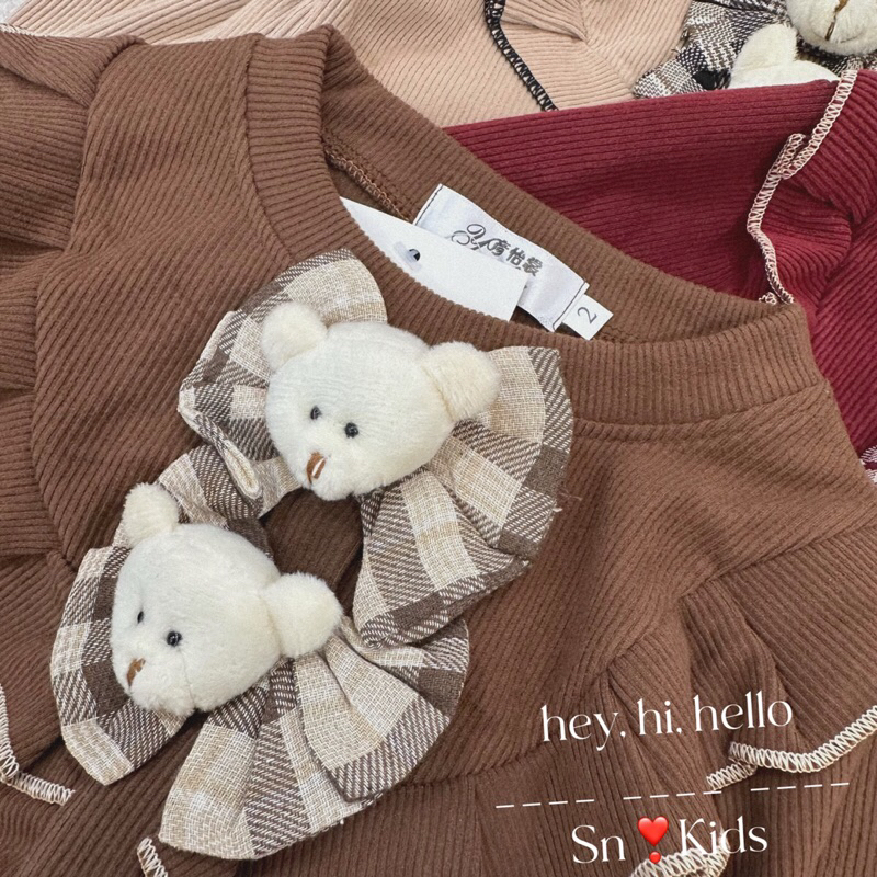 SET VÁY LEN NHUNG KÈM GẤU CHO BÉ 🎁 MUa 1 TẶNG 1 🎁 SET ÁO TIỂU THƯ CHẤT LEN NHUNG KÈM CHÂN VÁY KẺ DẬP LI HÀN QUỐC CHO BÉ