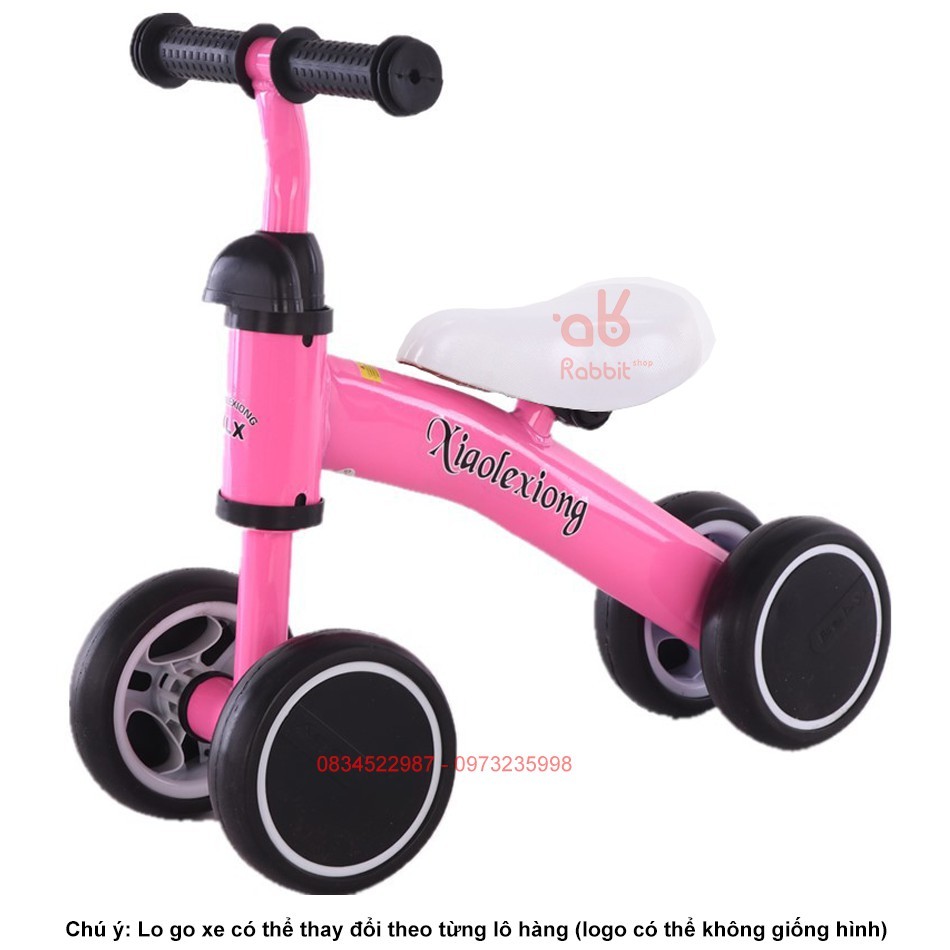 Xe chòi chân 4 bánh thăng bằng cho bé.