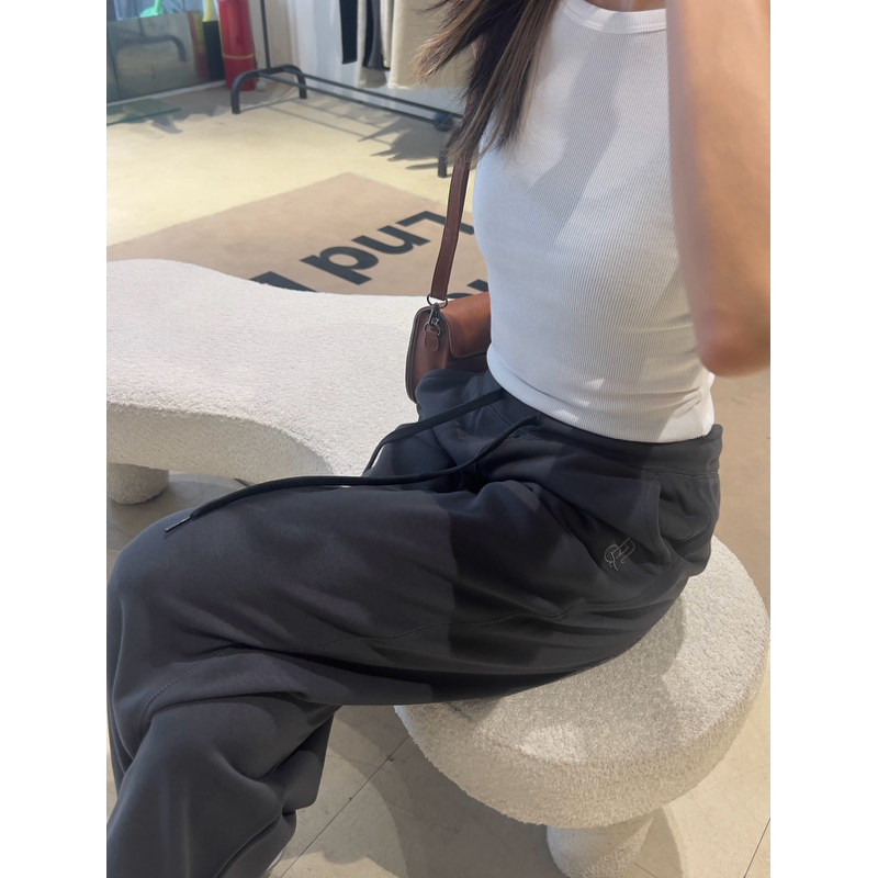 Quần ống suông thể thao basic thun da cá cao cấp Naomi Pants