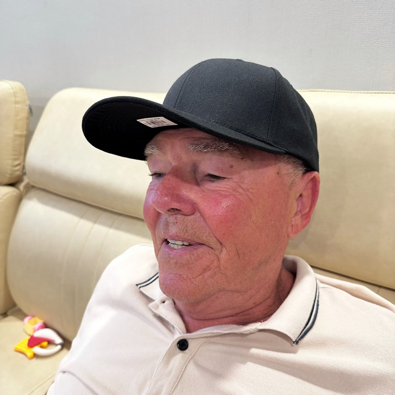 Nón lưỡi trai trơn đen cho các bạn đầu to quai khoá dây rút chất lượng cao