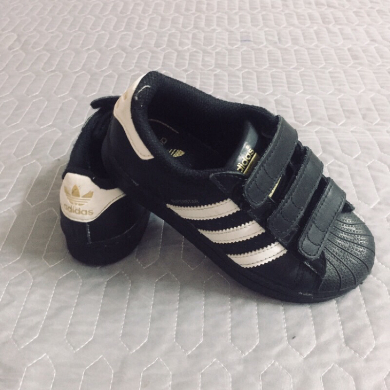Giày Adidas bé trai size 28,5 cm 2hand