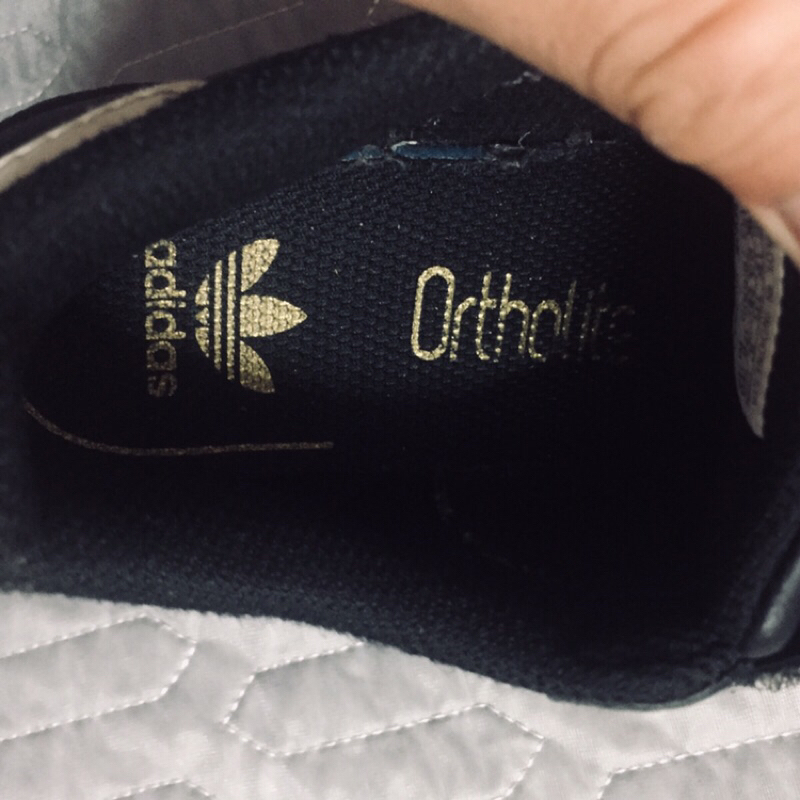 Giày Adidas bé trai size 28,5 cm 2hand