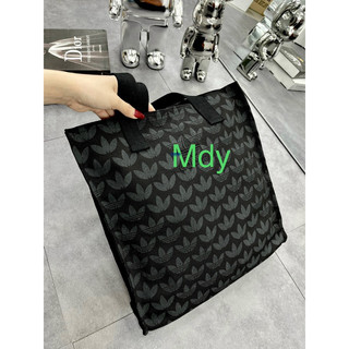 Túi tote adi.das in monogram 2 màu túi chợ size 39 cm x 35 cm x 8 cm