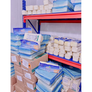 Phô mai Mozzarella nguyên khối
