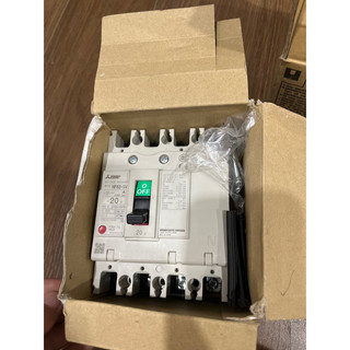 Mccb mitsubishi nf63-sv 4p 20a , 16a , 40a 7.5ka hàng cũ như mới