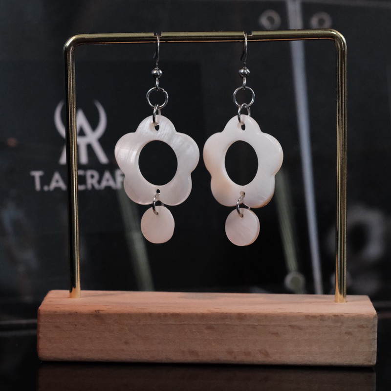 Khuyên tai  phụ kiện trang sức trai ốc , ốc xác , bào ngư - T.A CRAFT mã TAES060