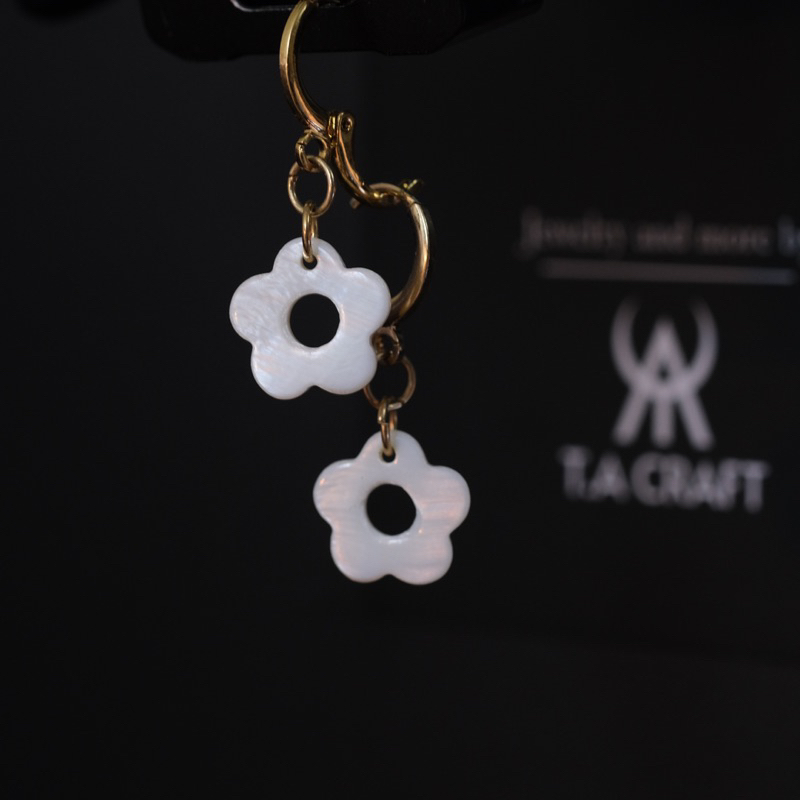 Khuyên tai  phụ kiện trang sức trai ốc , ốc xác , bào ngư - T.A CRAFT mã TAES062