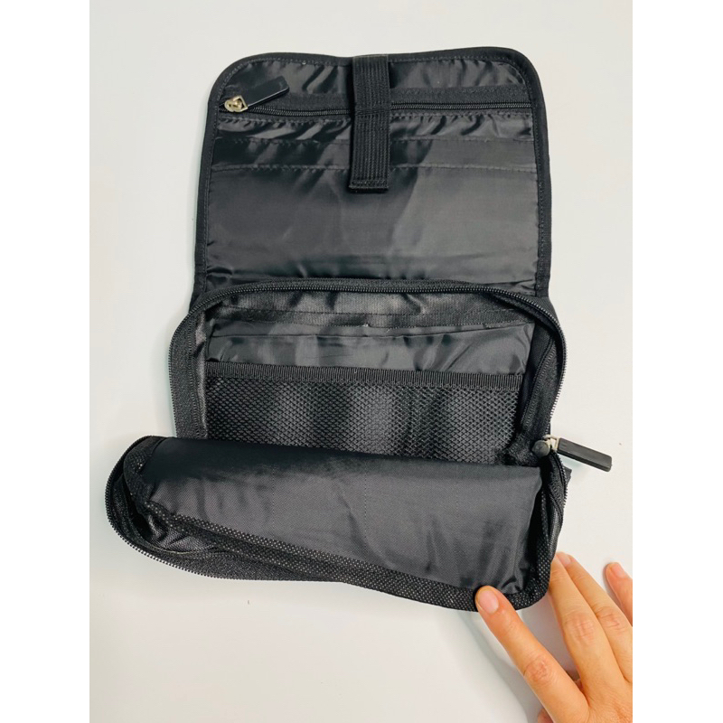 Túi đựng mỹ phẩm Gillette