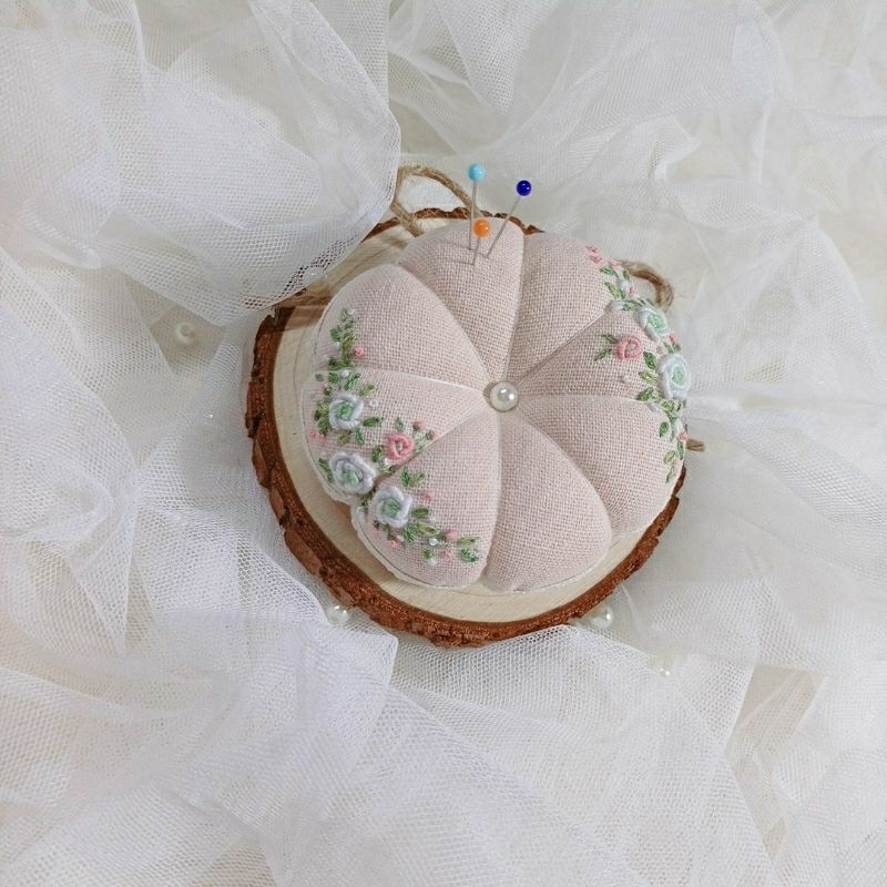 GỐI CẮM KIM THÊU TAY