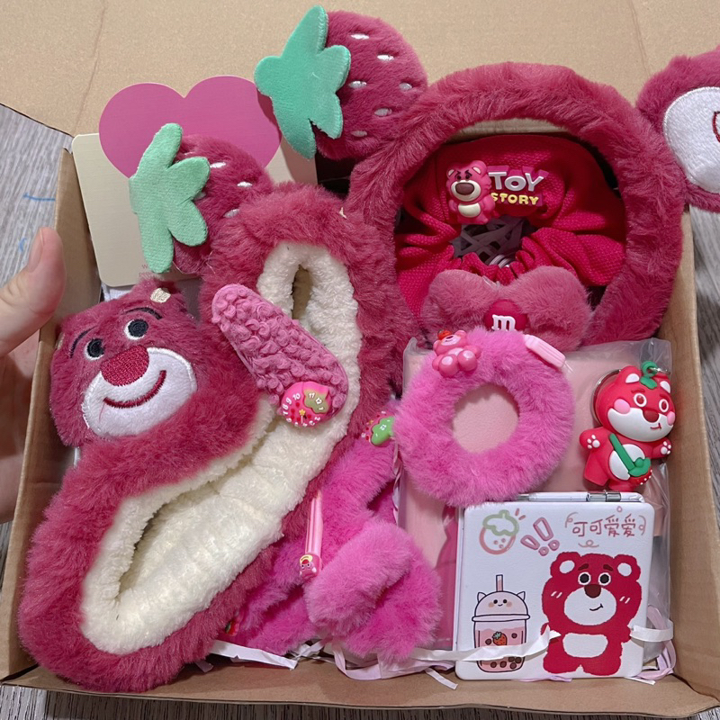 Combo quà tặng gấu dâu lotso nhiều mẫu đáng yêu , sét quà tặng bạn nữ nhân ngày sinh nhật/ dịp lễ chúc mừng.