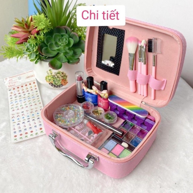 VALI TRANG ĐIỂM XỊN SÒ CHO BÉ GÁI kèm Hơ Móng