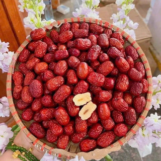 Táo đỏ tân cương hàng cao cấp ,táo đỏ khô quả to loại đặc biệt tốt cho sức khỏe gói 1kg