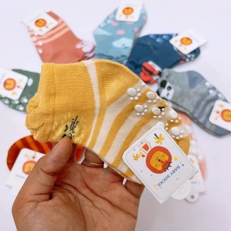 Sét 5 đôi tất chống trơn trượt cho bé