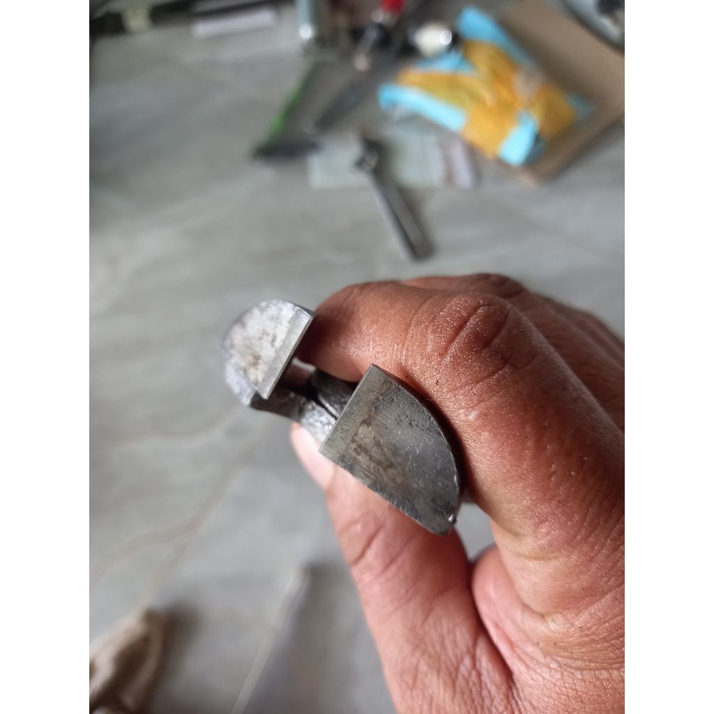 Kìm cạp loại hàm hở 1-2 ly, hàng cũ nhìn như mới