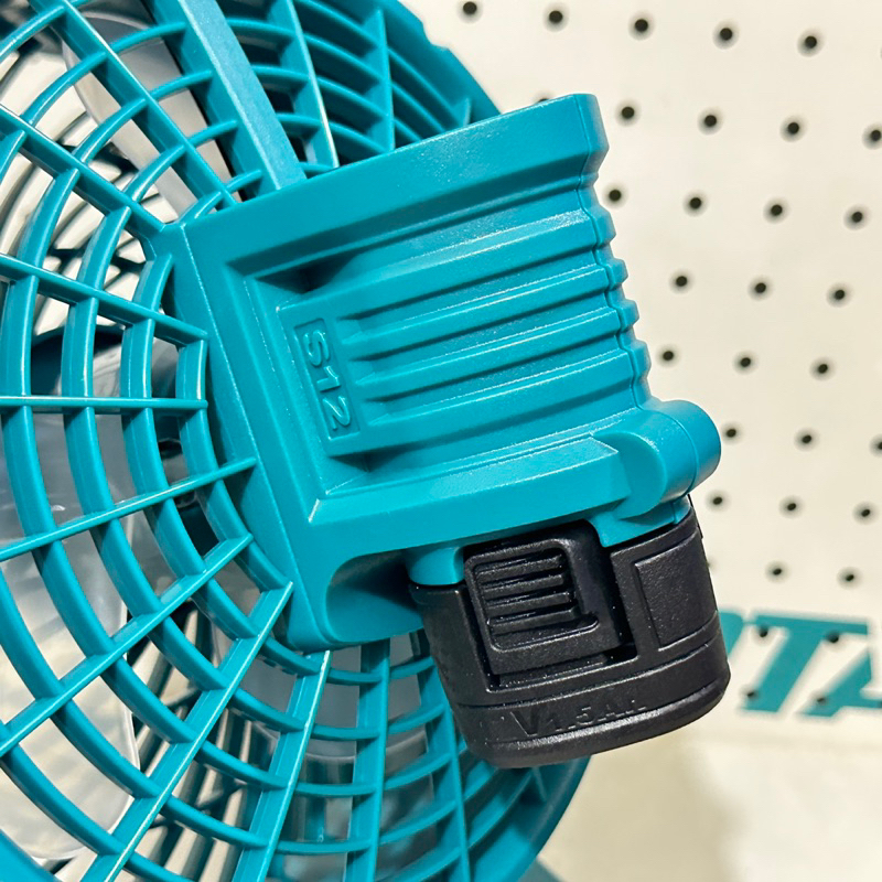 Quạt gió mini 7'' dùng pin Li-ion 12V Total TFALI1207
