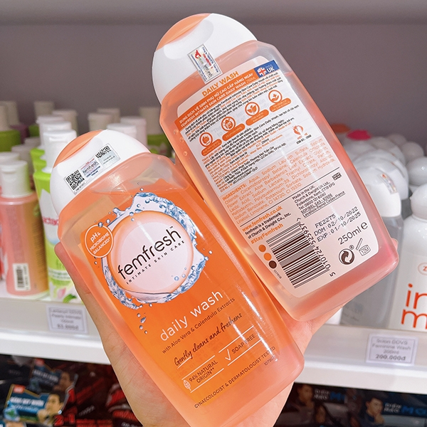 Dung Dịch Vệ Sinh Phụ Nữ Femfresh 250ML