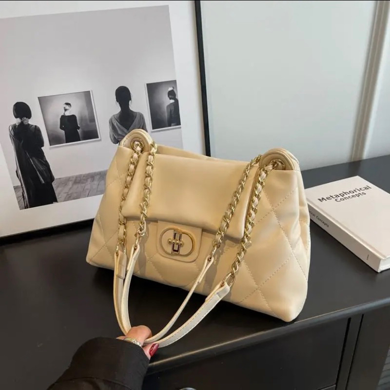 Túi xách  công sở nữ  da trần bông thời trang size 31 .