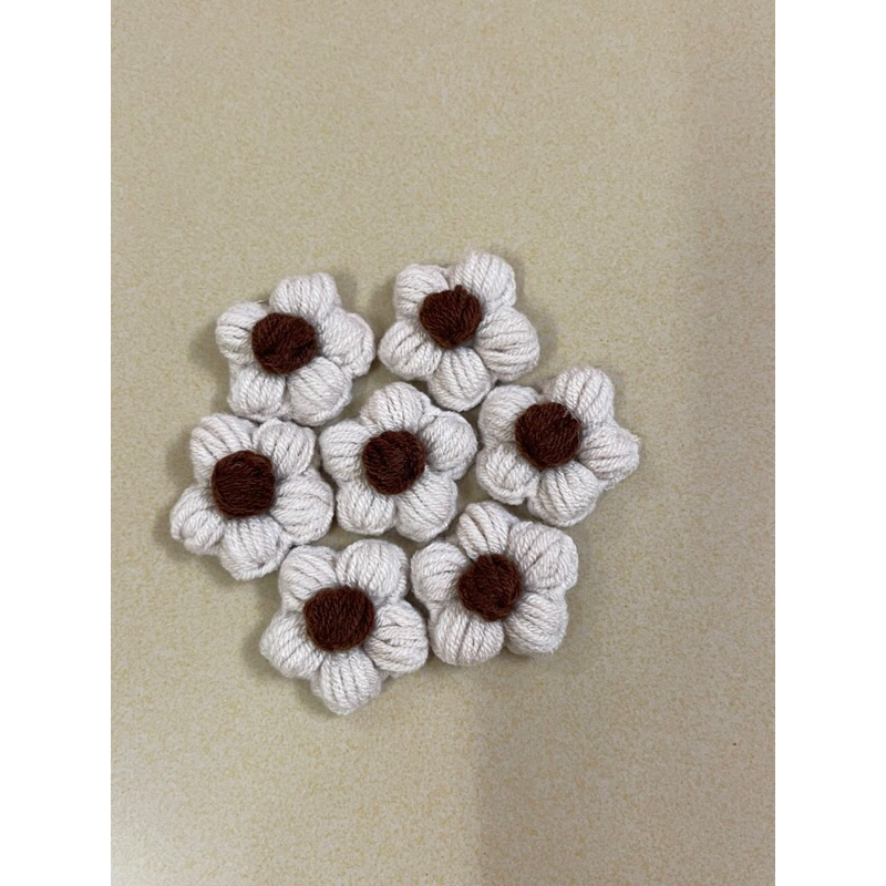 Ghim pin cài áo hình bông hoa len,trang trí