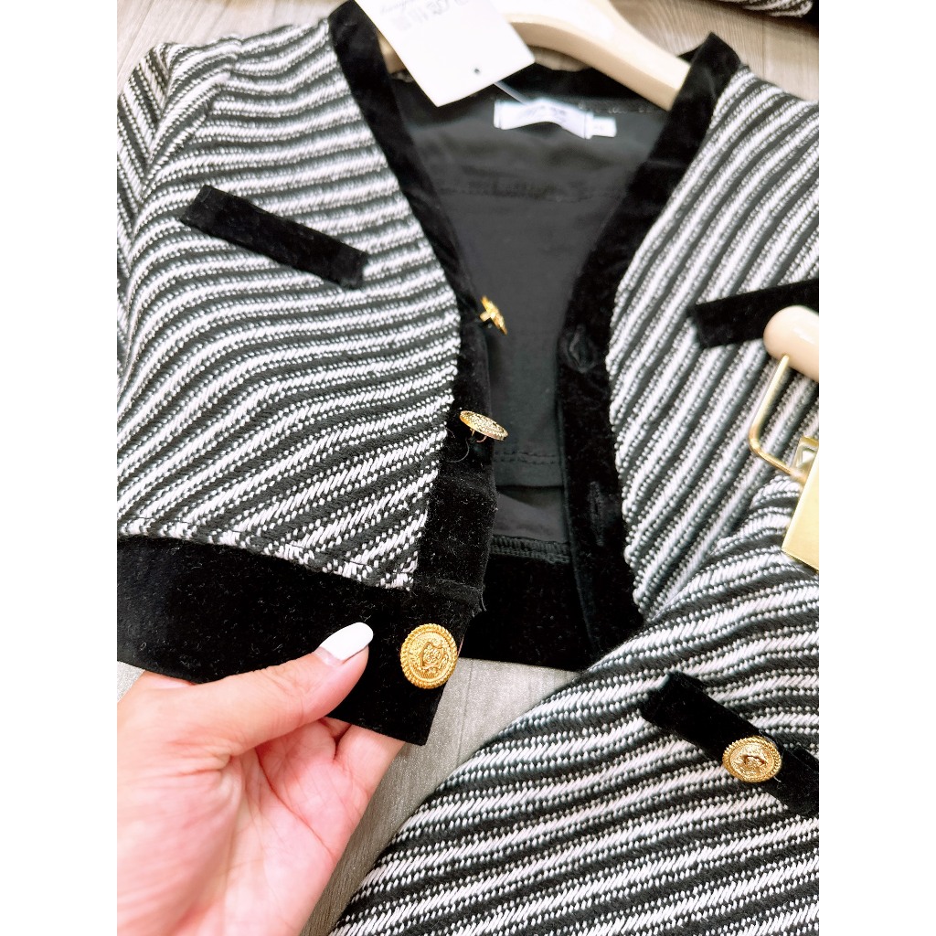 10-30KG SET 3 CHI TIẾT ÁO DẠ+CHÂN VÁY+ ÁO HAI DÂY CÁ TINH