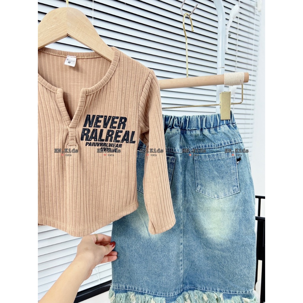 10-30KG ÁO TĂM ĐŨ LẠNH KÈM CHÂN VÁY DÁNG DÀI BÉ GÁI