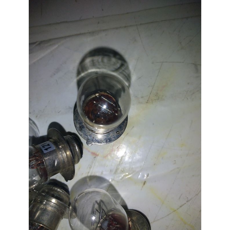 Bóng đèn pha xe máy 12v 35w  thanh lý