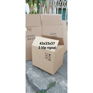 Thùng carton cũ 3 lớp. KT: 43x33x37