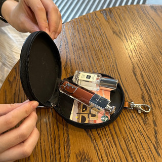 Tròn Pouch - Ví treo Tròn ( Ouithebrand )