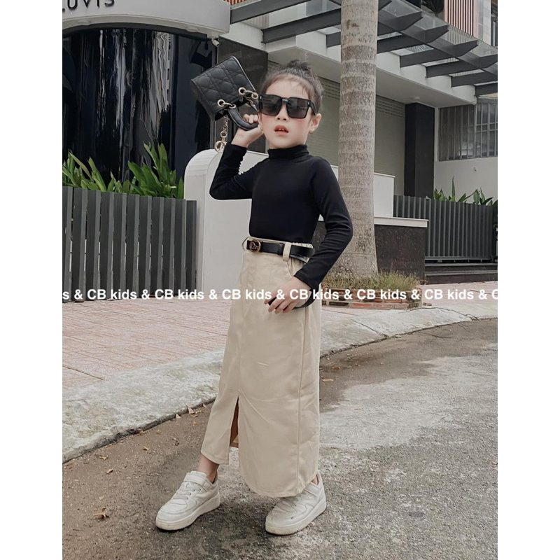 Chân váy thiết kế vải kaki mềm, co giản kết hợp áo dài tay or sát nách cho bé gái