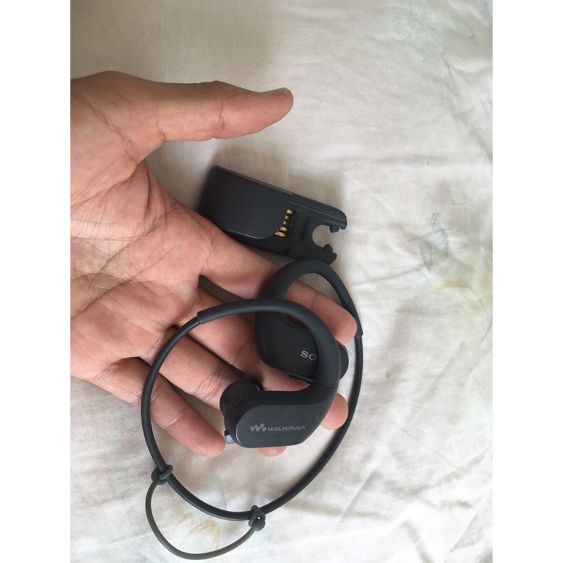 Tai nghe thể thao sony ws413 4g