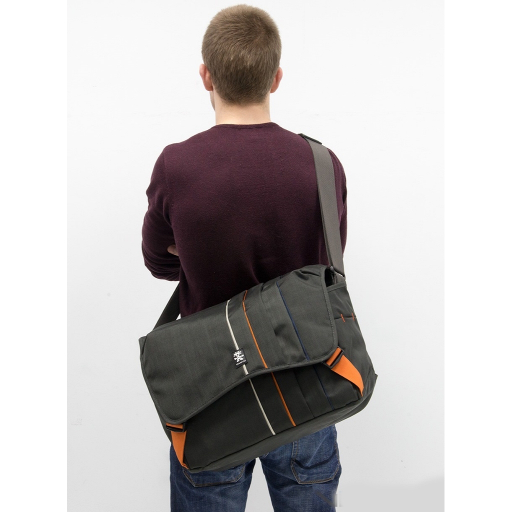{HCM} Túi máy ảnh size lớn Crumpler Jackpack 9000 có ngăn để laptop **CÓ GIAO HỎA TỐC**